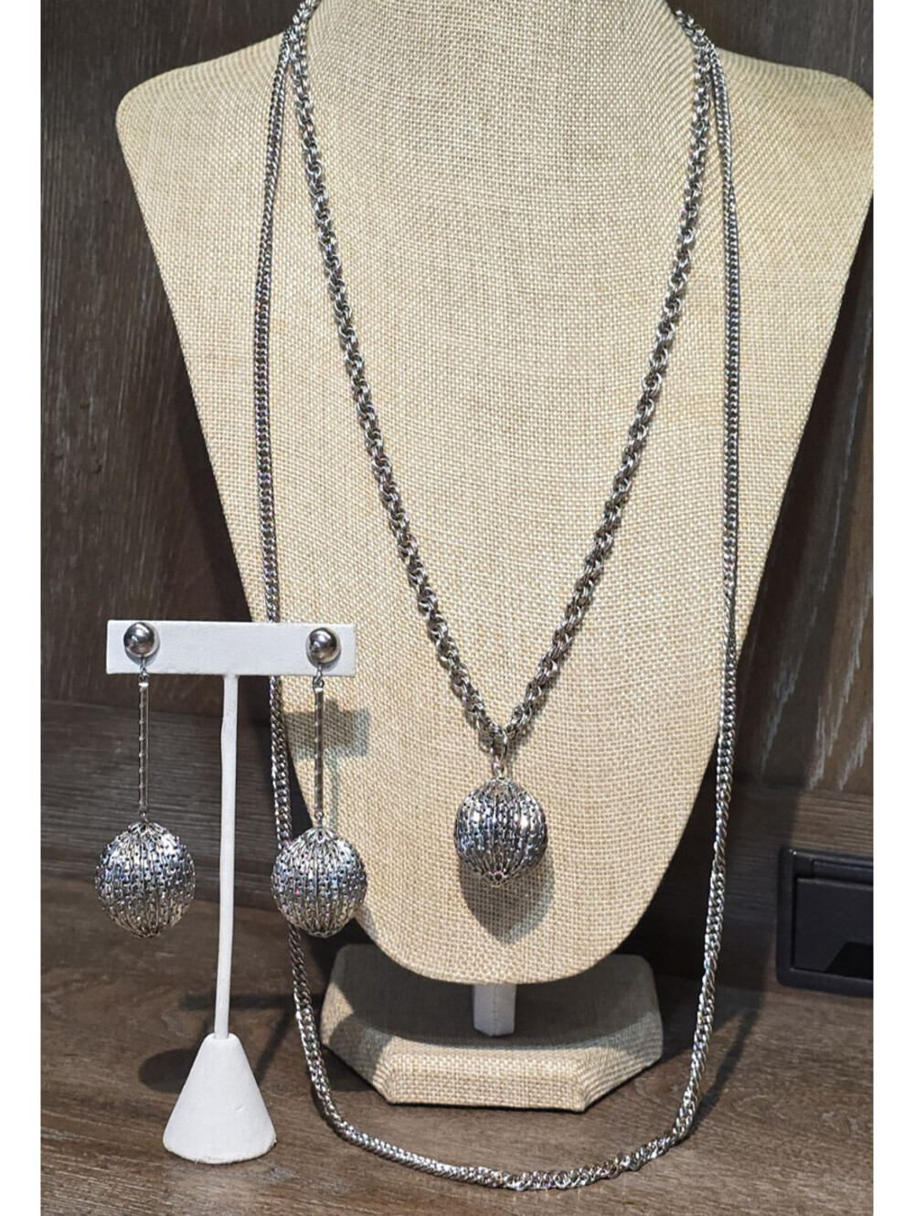 Vintage Necklace Clip Earrings Set Mod Ribbed Ball Pendant